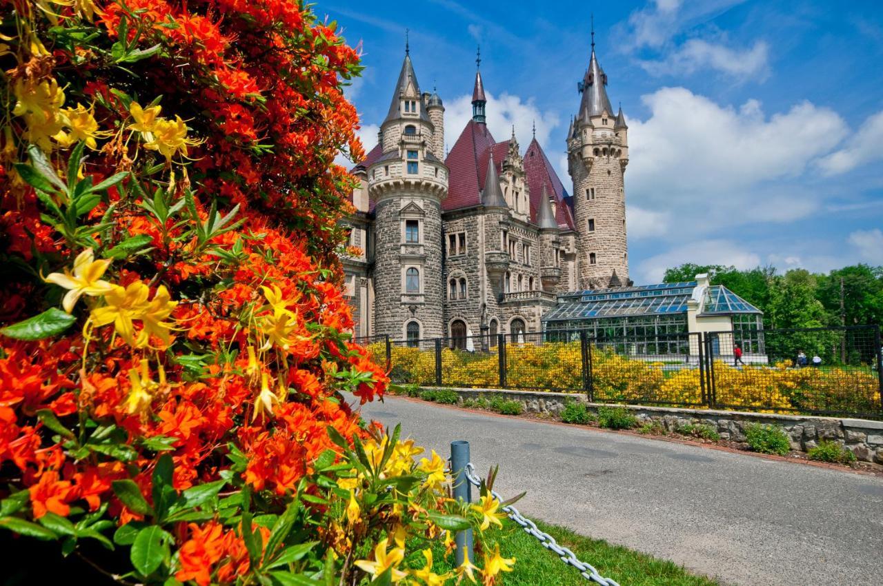 Moszna Zamek Hotel Exterior foto